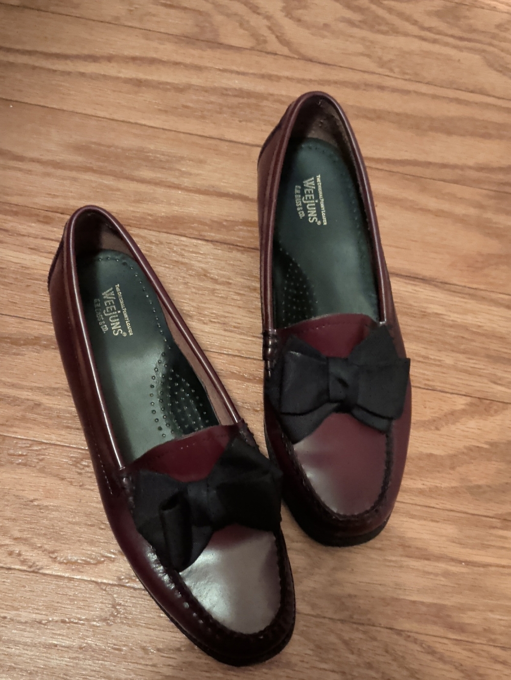 Bass Burgundy Bow Loafers